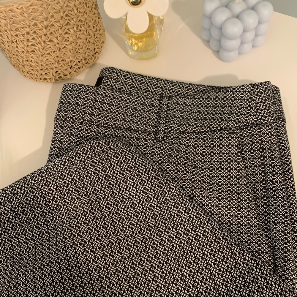🖤Dalia Black & White Print Pattern Dressy Capris Cropped🖤
